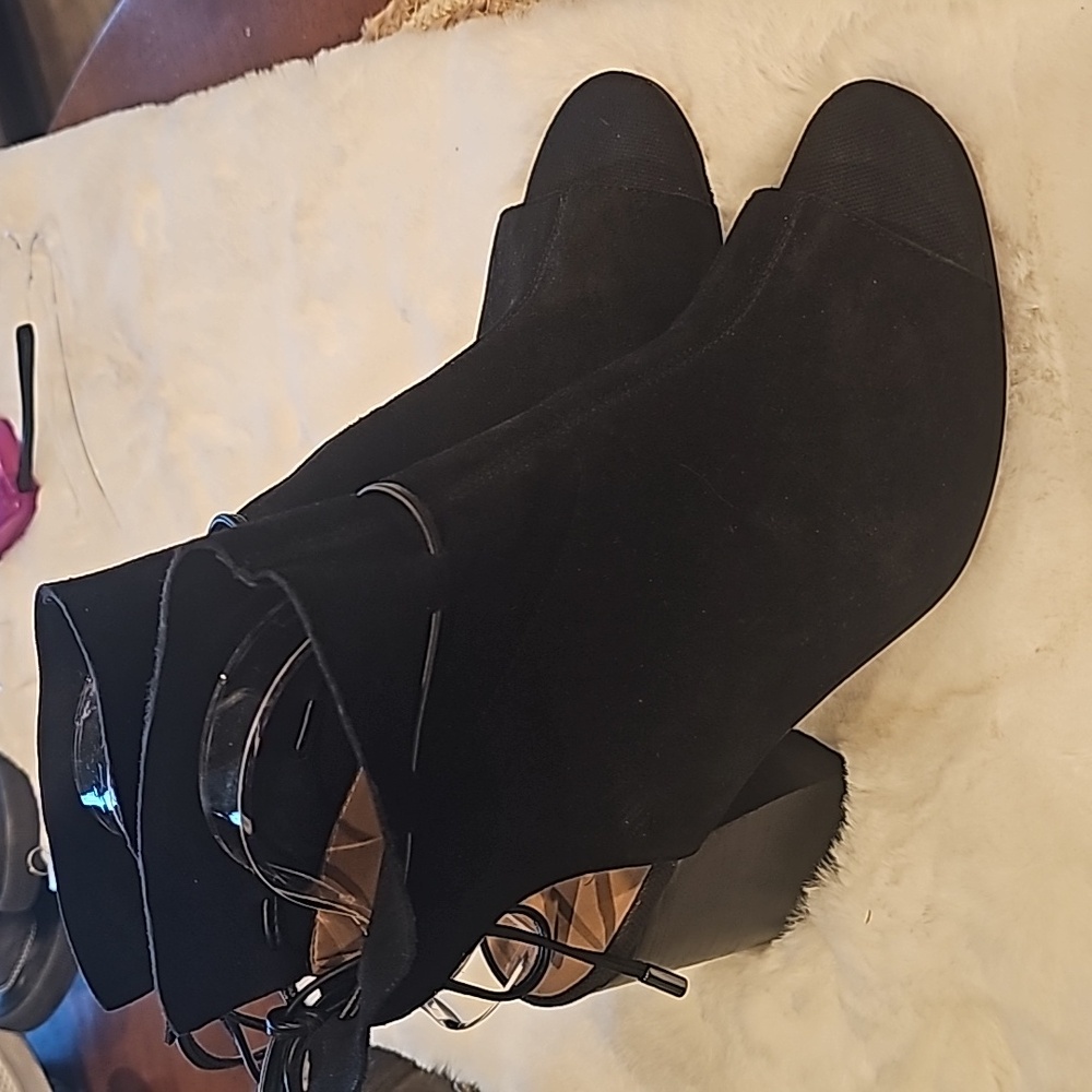 Franco Sarto Fenwick Peep toe Bootie